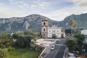 facciata basilica santissima trinità piano di sorrento about sorrento