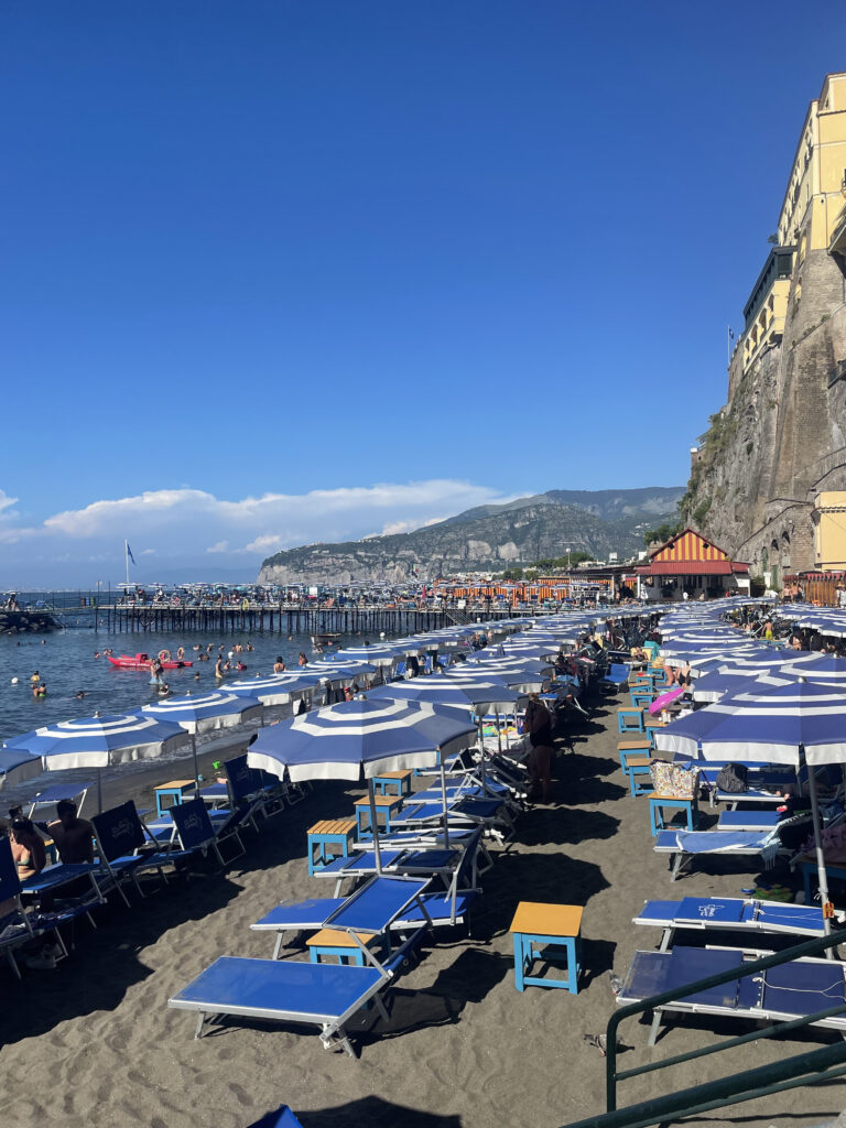 bagni salvatore beach club sorrento