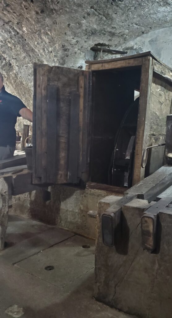 Amalfi papermaking tradition museo della carta pennington emalee mypovsorrento 2024 about sorrento