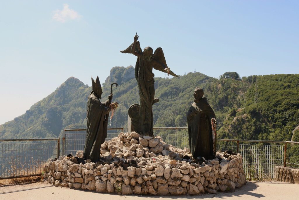 san michele, san catello and sant'antonino statue sofia lo piano mypovsorrento 2024 about sorrento