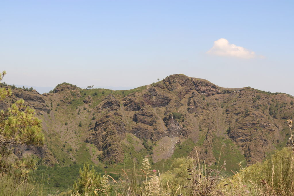 A hike up mount vesuvius sofia lo piano about sorrento mypovsorrento 2024 Mountains to the right when going up
