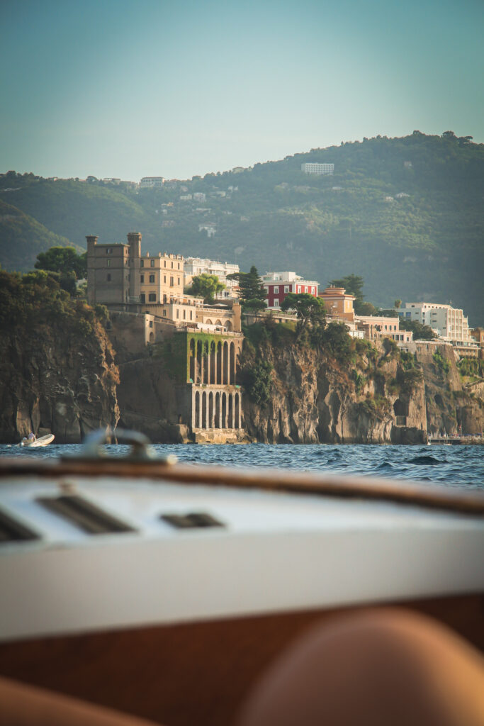 Canto delle Sirene - Victor Moses Ambrosio Mabere About Sorrento 2025