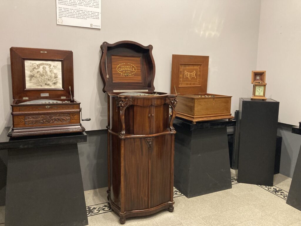 Enrico Salierno Sorrento Exhibition Villa Fiorentino Justine Gilbert About Sorrento