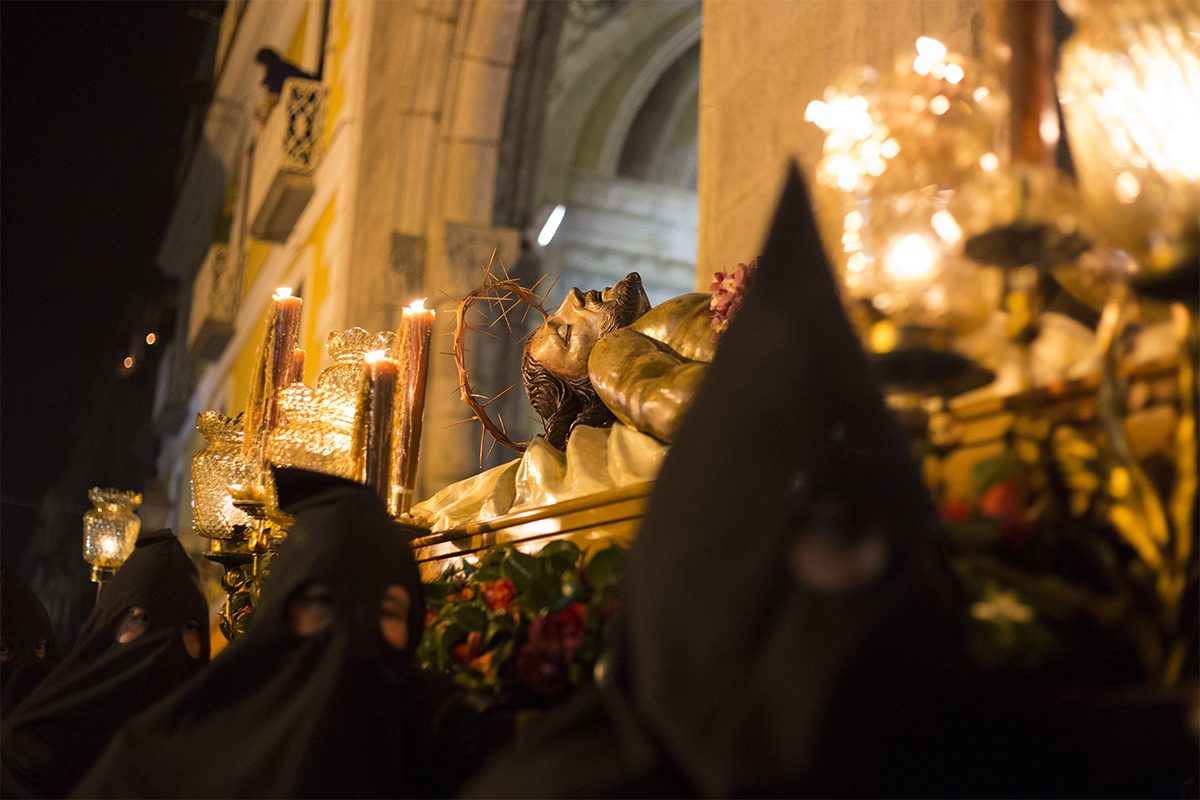 Il-Cristo-Morto-della-Processione-di-Sorrento-.jpg